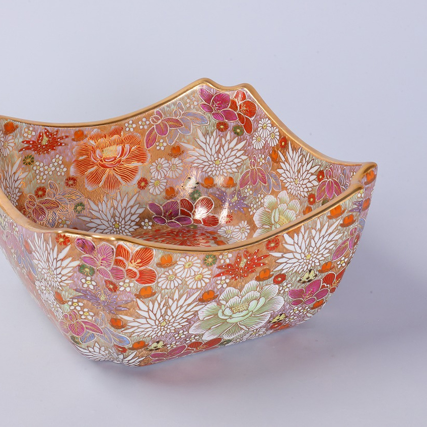 薩摩スタイルの金彩ポーセリン