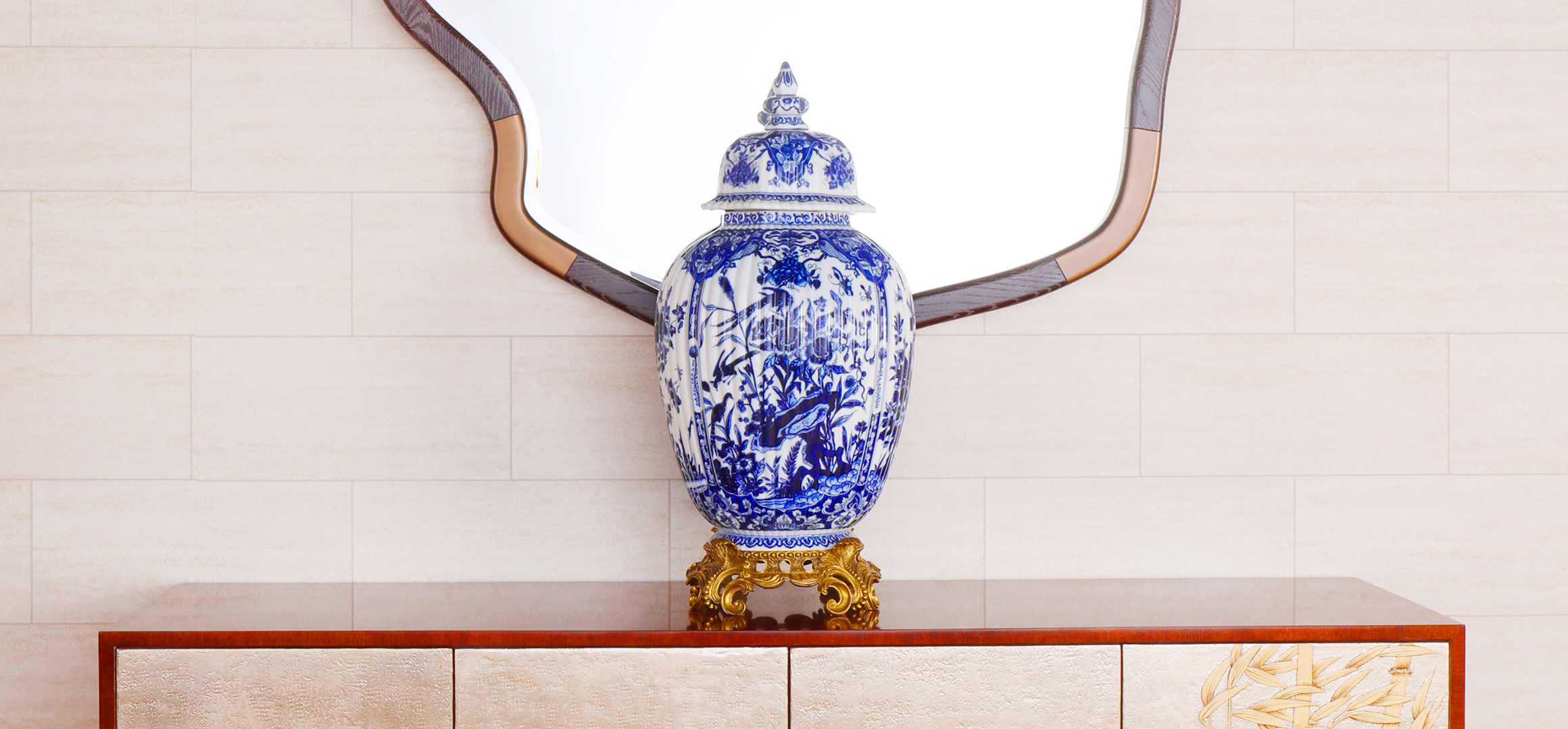 ポーセリン｜青花磁器の優雅な調度品